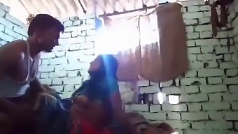 Village Bhabi Gets Banged By A Canine.
