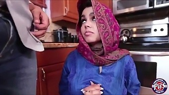 A Bahraini Maid Is A Service Of Arabian Duty.