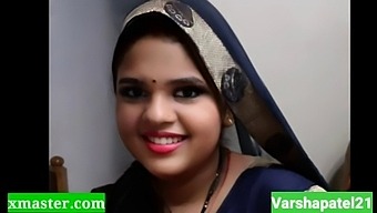 Indian College Girl Masturbates In Viral Video