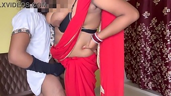 Indian Woman With Big Butt Kamvali Bay In Steamy Video