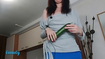 Creamy Cunt Squirts After Fisting With Cucumber