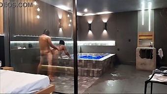 Amazing Sex In The Motel'S Shower Stall