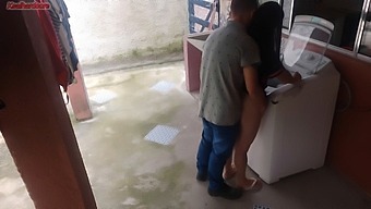 Brazilian Wife Gives Back To The Washing Machine Repairman With Her Buttocks In Exchange For A Fetishistic Encounter While Her Spouse Is Absent