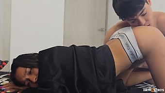 First-Time Anal With Unfaithful Girlfriend In Amateur Roleplay